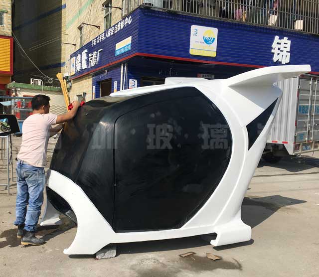 南京旅游景區客戶定制玻璃鋼VR設備外殼