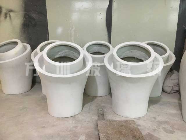方圳為深圳蛇口客戶定制玻璃鋼創意花盆