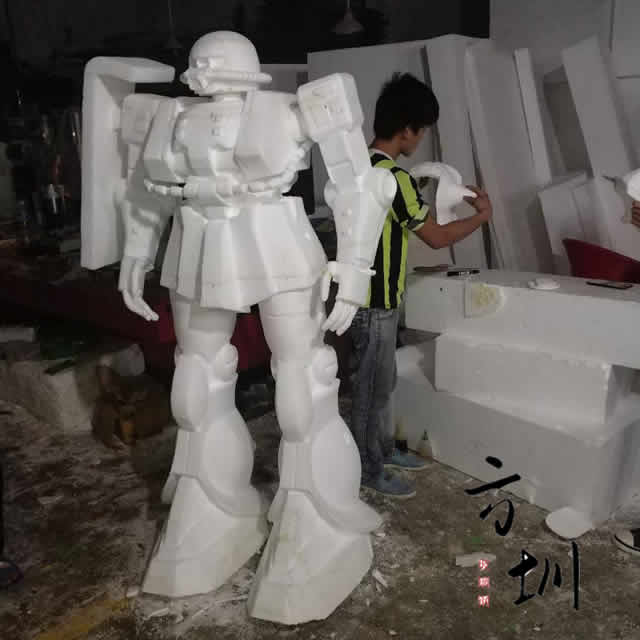 選擇玻璃鋼雕塑工藝品需要注意什么？