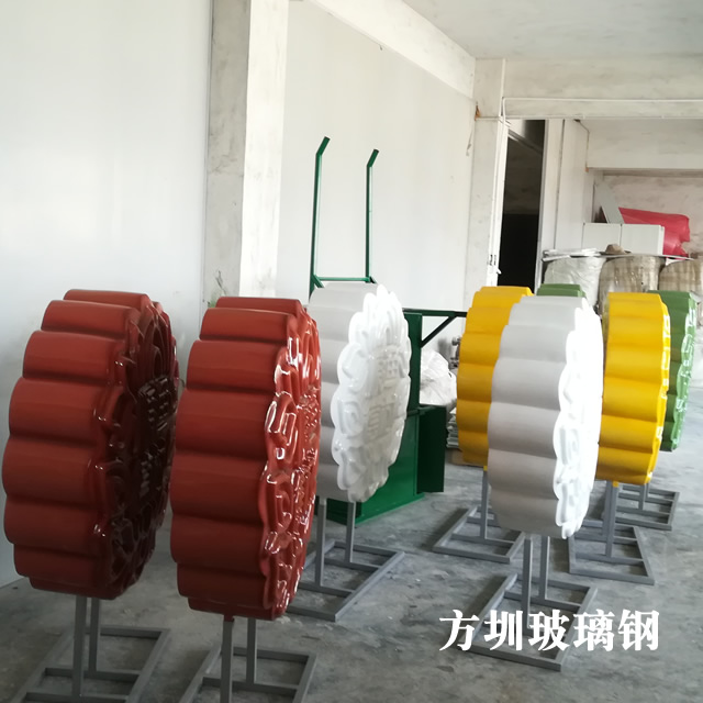 玻璃鋼雕塑為什么會出現裂紋，是質量問題嗎？