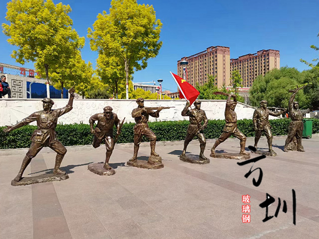 仿銅玻璃鋼紅色革命戰士雕塑