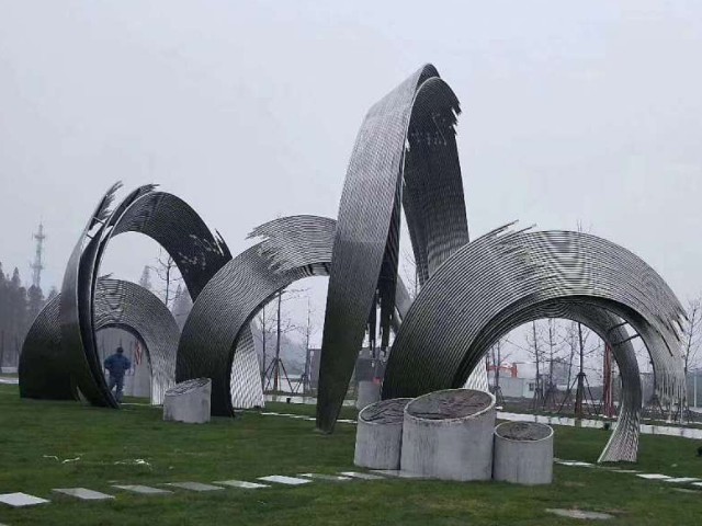 精品不銹鋼景觀雕塑專業定制